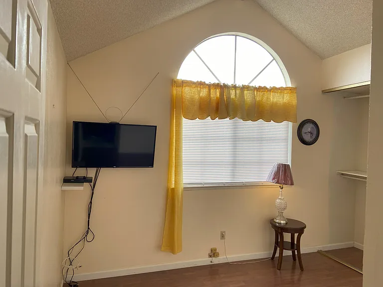 251 Seawind Dr — Photo 23