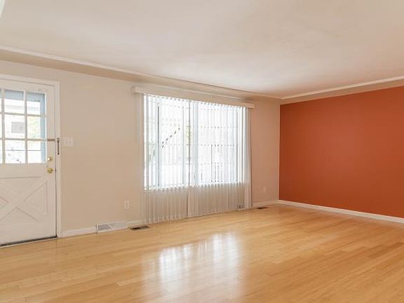 2nd image of 3395 Endicott Dr