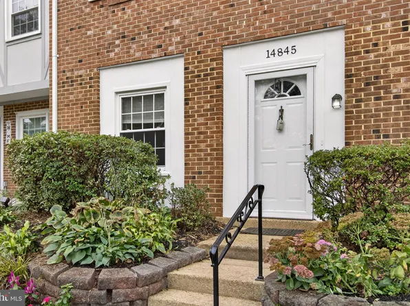 14845 Haymarket Ln, Centreville, VA 20120