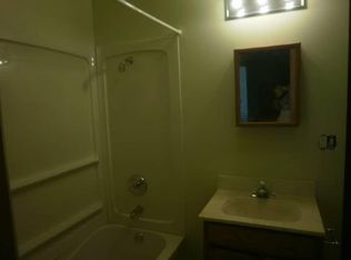 20 E Empire St APT 3, Freeport, IL 61032