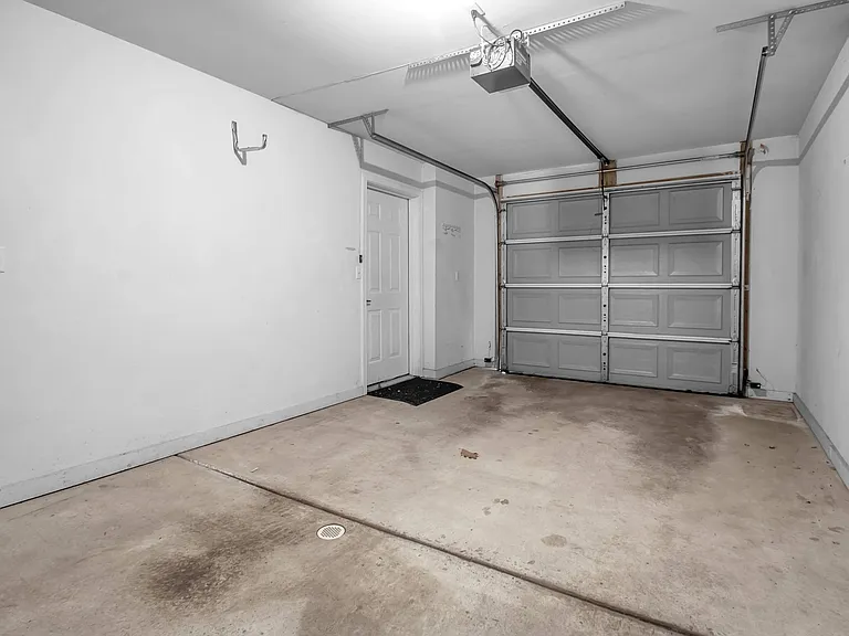 Attached 1 Car Garage, with Storage