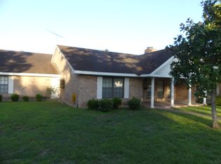 201 City Of Hochheim Rd, Yoakum, TX 77995