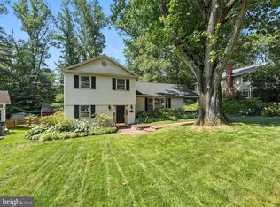 8201 Briar Creek Dr, Annandale, VA 22003