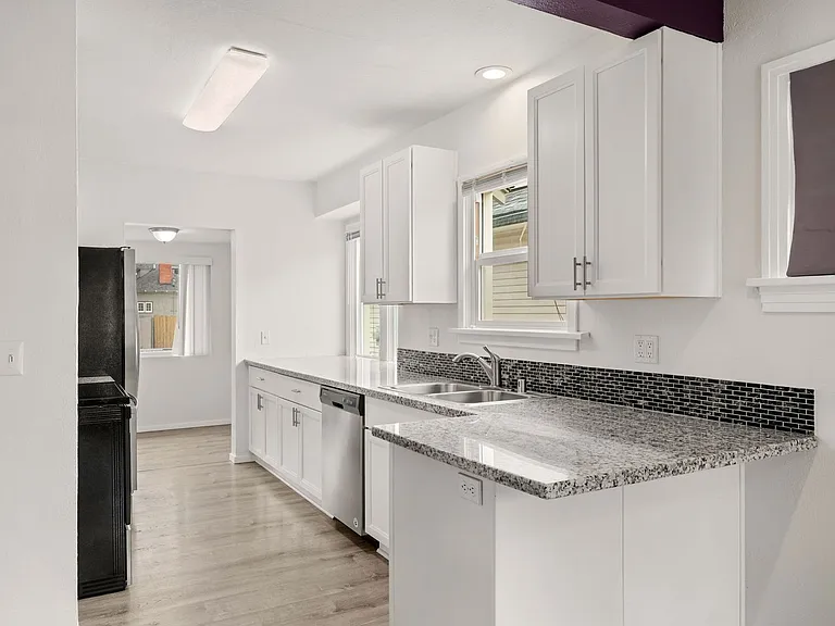 2604 W Sinto Ave — Photo 6