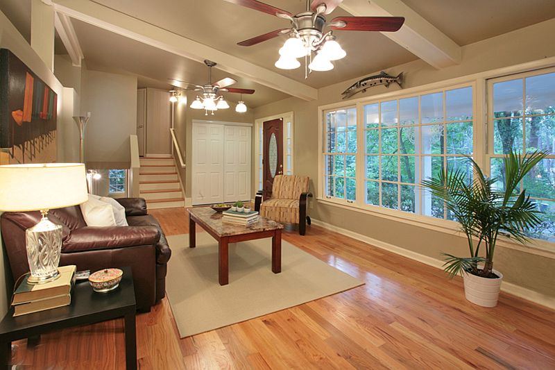 Vaulted Ceilings!