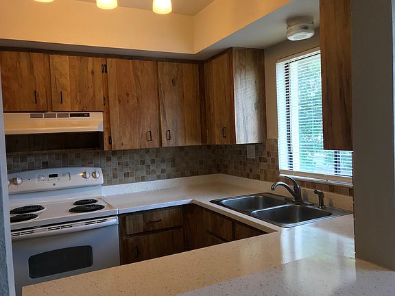 5th image of 710 Avenue Q SE
