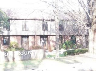 5 Winston Ct, Amherst, MA 01002