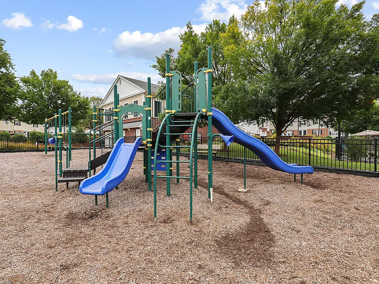 Cobalt Ridge — Photo 12