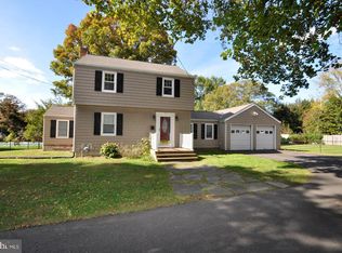 5 Pleasant View Ave, Pemberton, NJ 08068