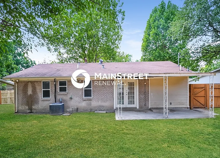 907 Edgefield Cir — Photo 15
