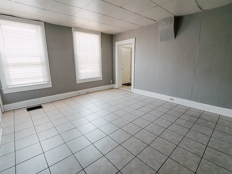 9230 Reading Rd #8 — Photo 7