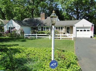 207 Woods Rd, Glenside, PA 19038