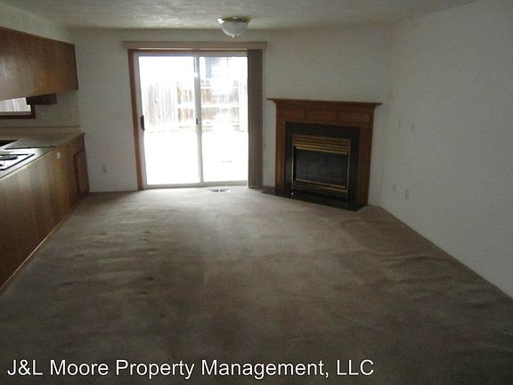 4th image of 1719 Dove Ln