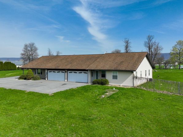 14 Rehrersburg Rd, Bethel, PA 19507
