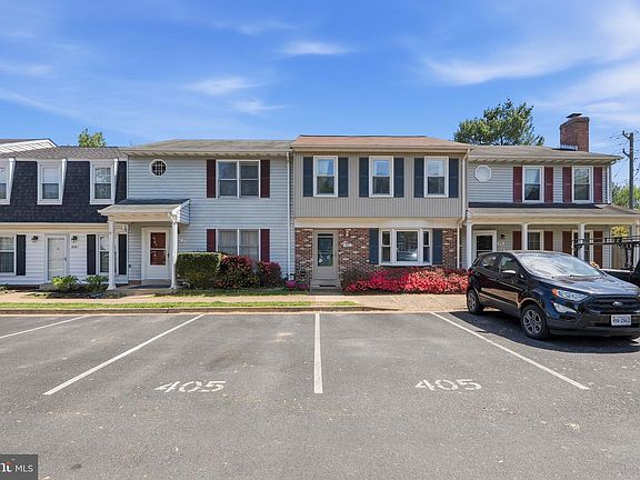2nd image of 405 Forest Ct