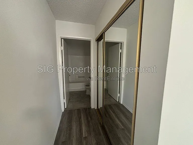 Commerce, 10241 — Photo 14