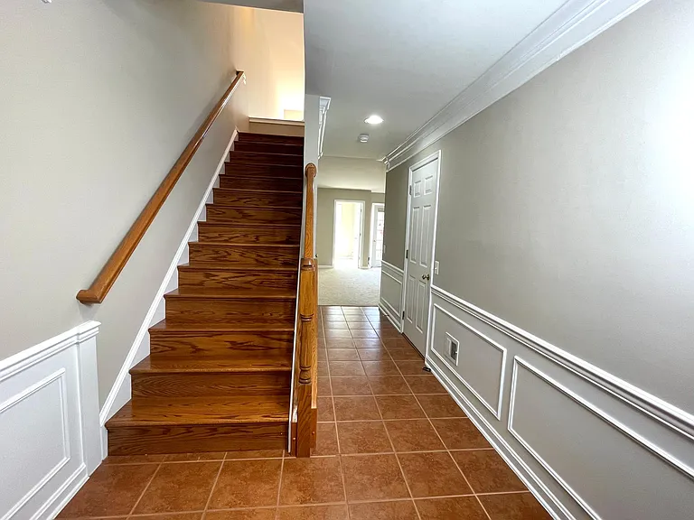 8203 Singleleaf Ln — Photo 2