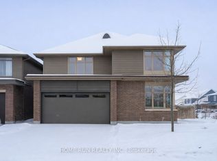 100 Lochhouse Walk, Ottawa, ON K2J 6A4