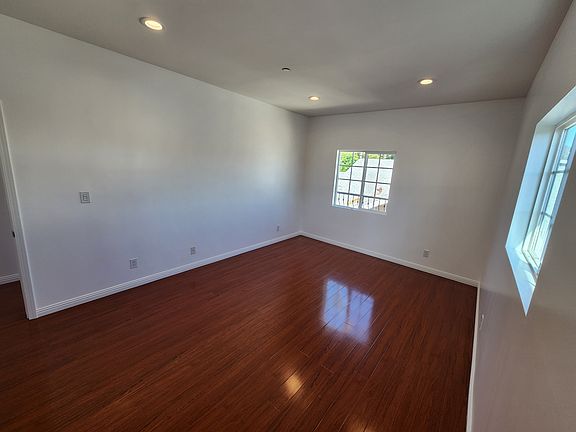 2nd image of 1516 N Kingsley Dr Unit 1/2