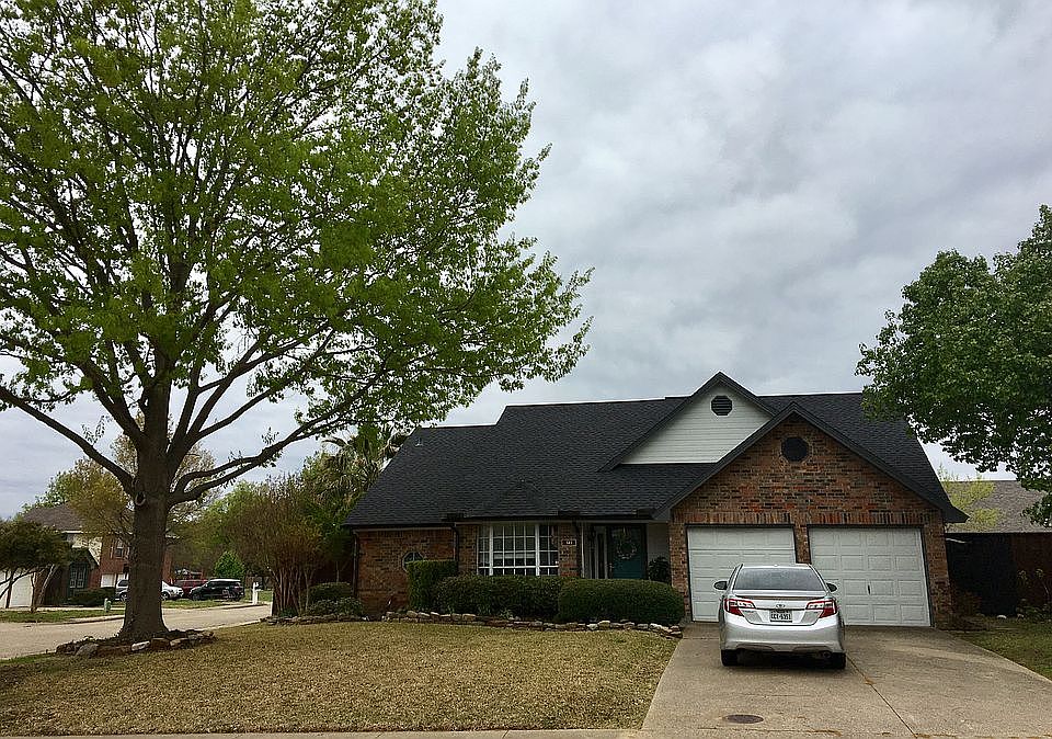 1st image of 141 Summerhill Dr