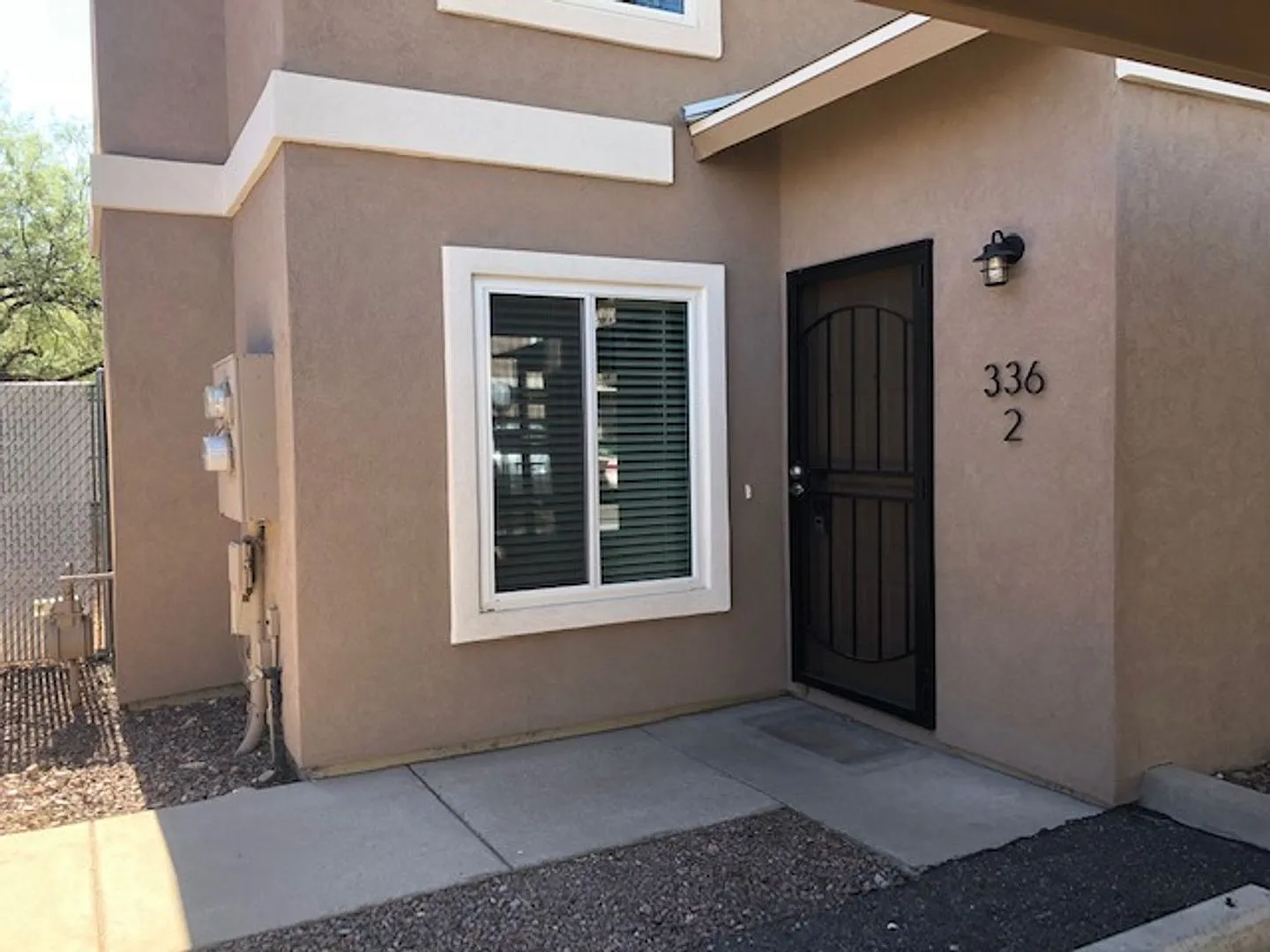 Spacious 2 Bedroom Townhome Available With Washer And Dryer In Unit! First 2 Months Half Off!! — Photo 3