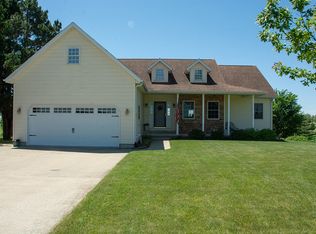 23159 Hazel Rd, Sterling, IL 61081