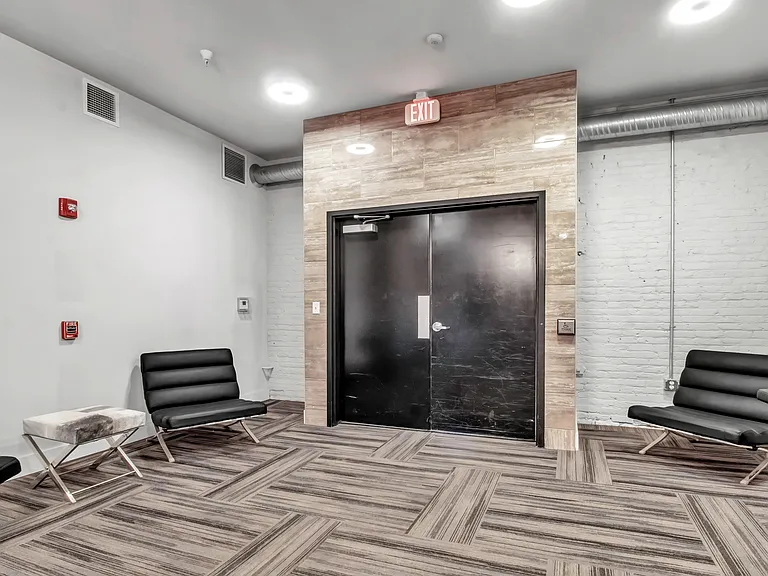Crescendo Loft Apartments — Photo 47