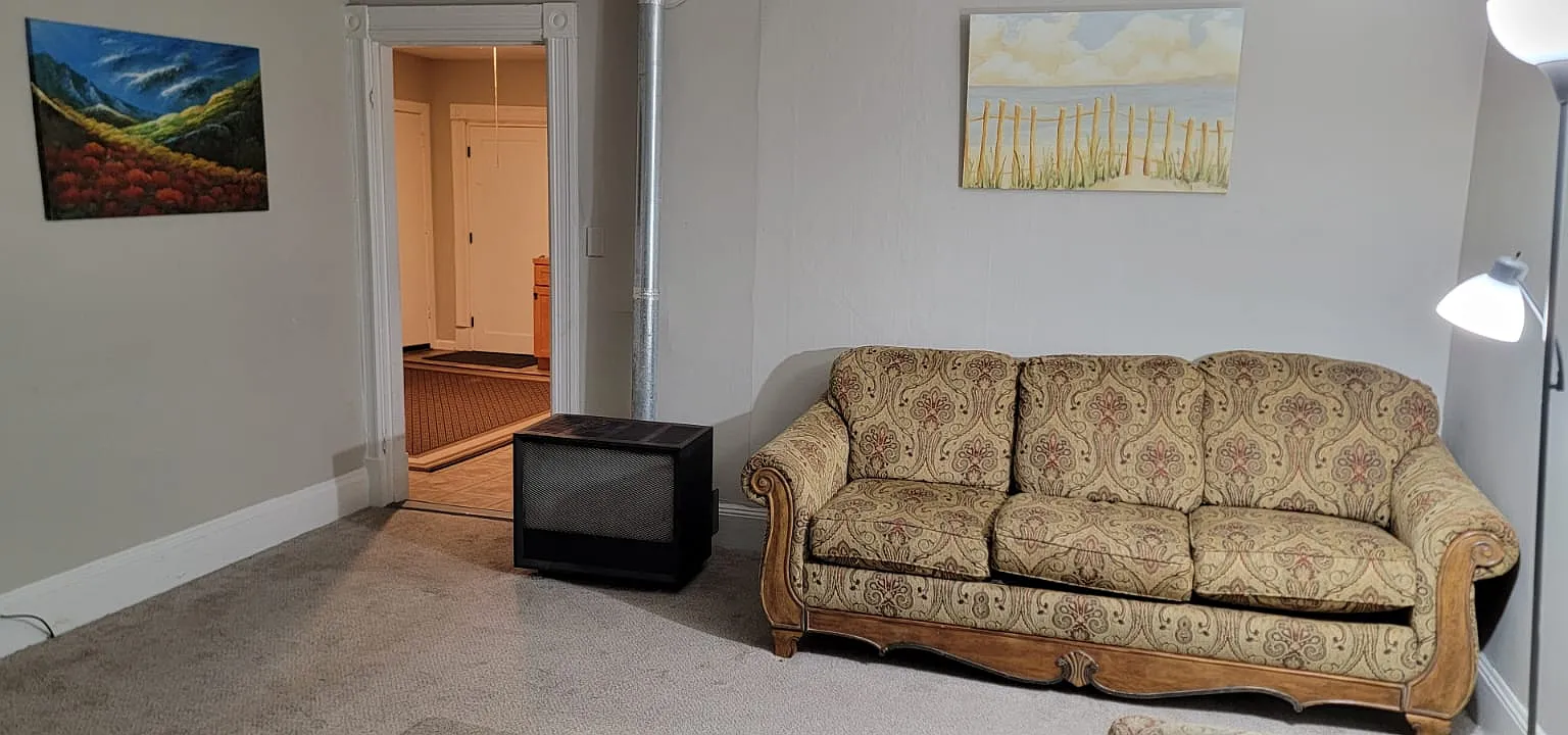 2 bed, 1050 sqft, $1,000 — Photo 3