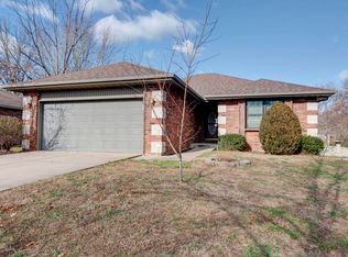 605 Cypress Ave, Nixa, MO 65714