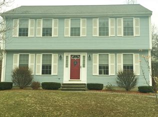 105 Katherine Dr, Lowell, MA 01854