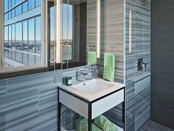 4th image of 605 W 42nd St APT 62F
