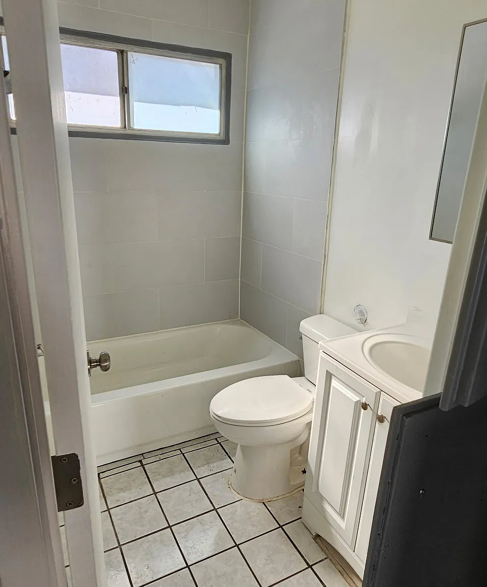 8901 Orion Ave — Photo 4