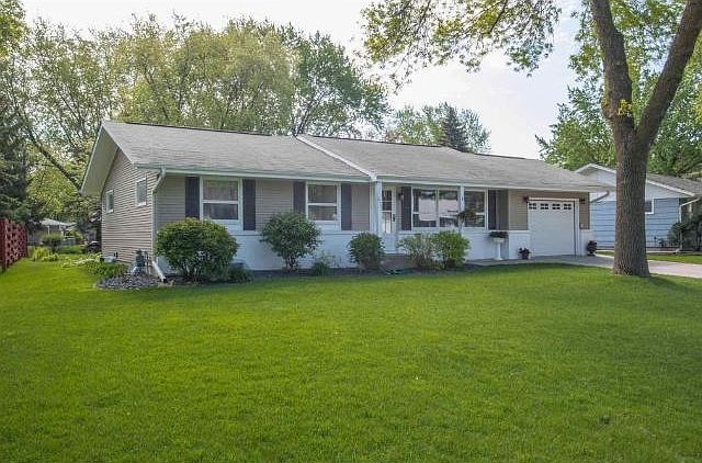1st image of 679 Continental Dr