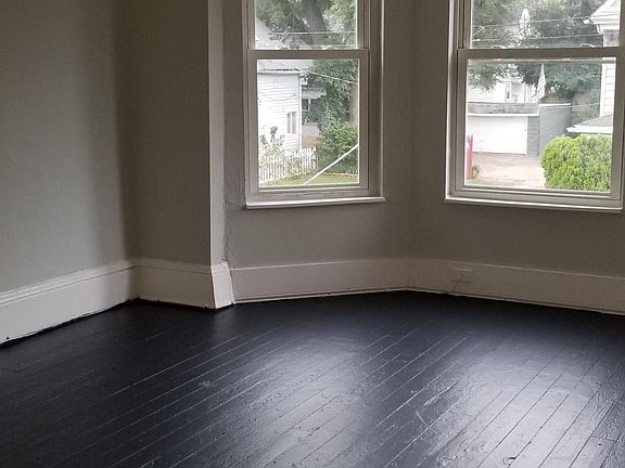 3rd image of 1427 W 84th St #1