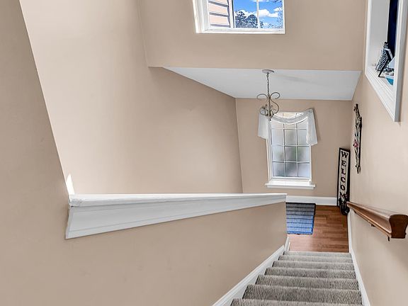 2nd image of 4385 Daphne Ln. #H