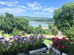 312 Northview Ct, Peekskill, NY 10566