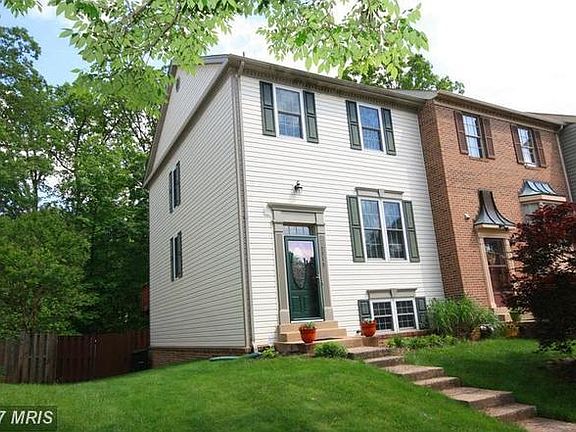 3rd image of 3313 Hill Haven Ct