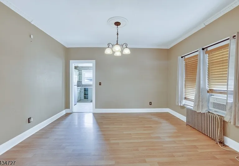 98 Youmans Ave — Photo 7