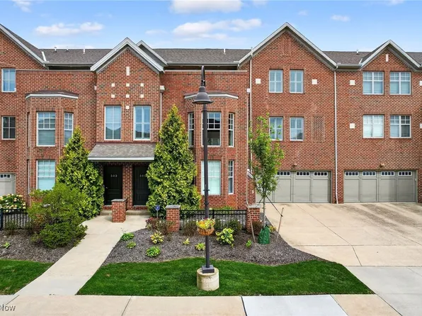 505 Beachcliff Row Dr, Rocky River, OH 44116