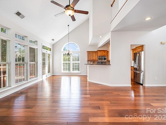 5th image of 19509 Trintella Ln