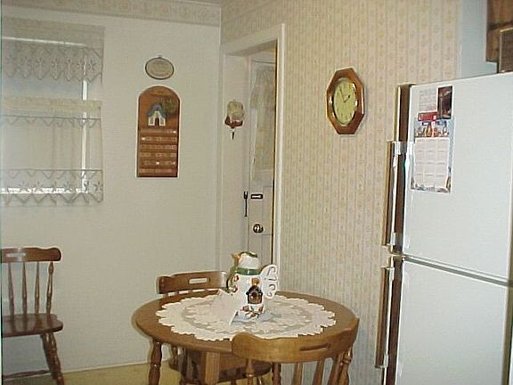 3rd image of 2648 Calwagner Ave