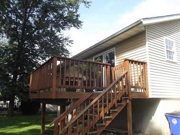 2nd image of 144 E Hammaker St