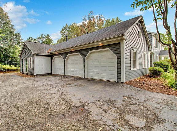 4th image of 36W144 Sturgis Ct