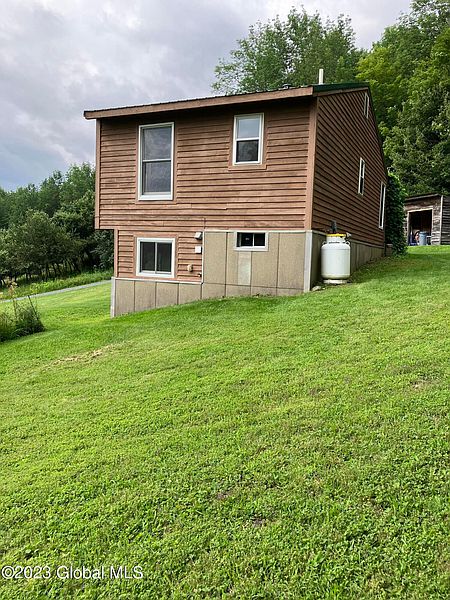 4th image of 259 Lang Road