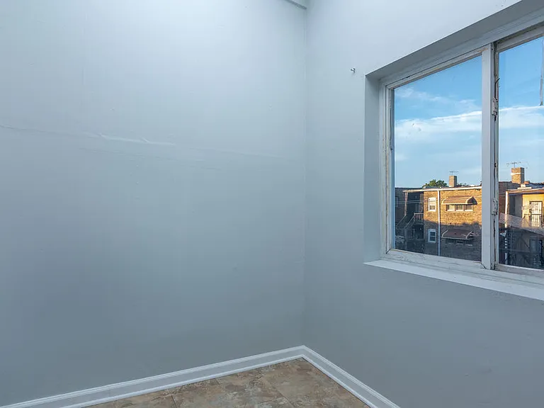 8229 S Vernon Ave — Photo 9