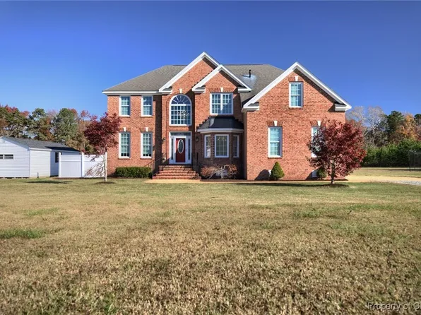 4273 Gwyn Ln, Hayes, VA 23072