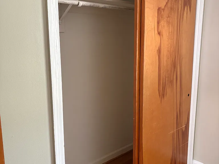 1313 Jefferson Ave #8 — Photo 11