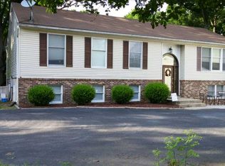 621 Lisa Ln, Lusby, MD 20657