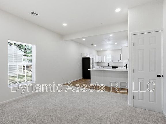 3rd image of 542 E 23rd St