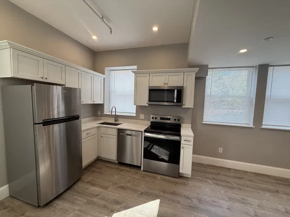 59 North Ave #1, Rockland, MA 02370